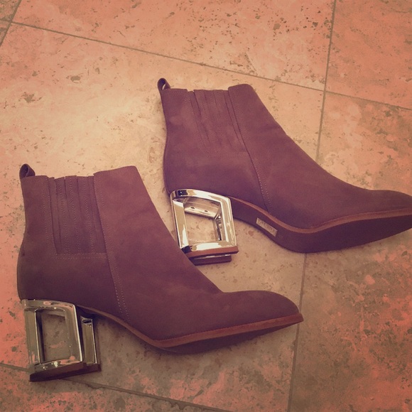 Jeffrey Campbell Shoes - Jeffrey Campbell cage heel booties!